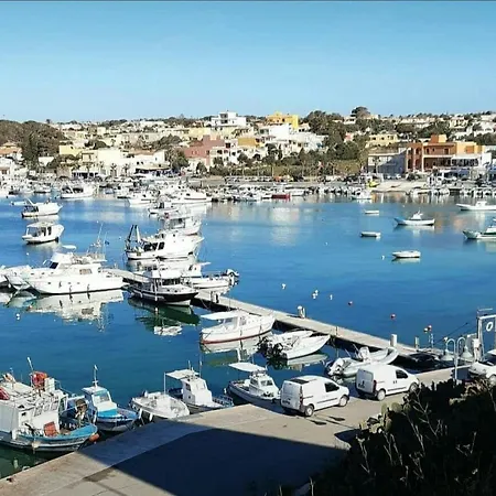 Casa A 3 Passi Di Cala Madonna * Lampedusa